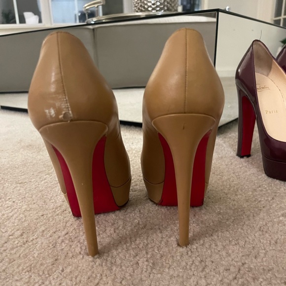 Christian Louboutin Round Toe biege platform heel - Picture 4 of 10